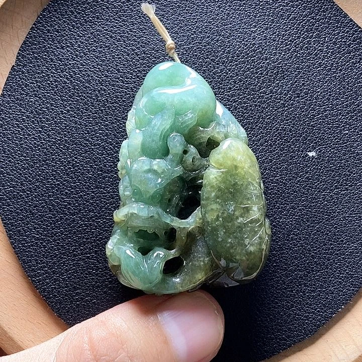 翡翠未镶嵌颈饰张*国翡翠a货