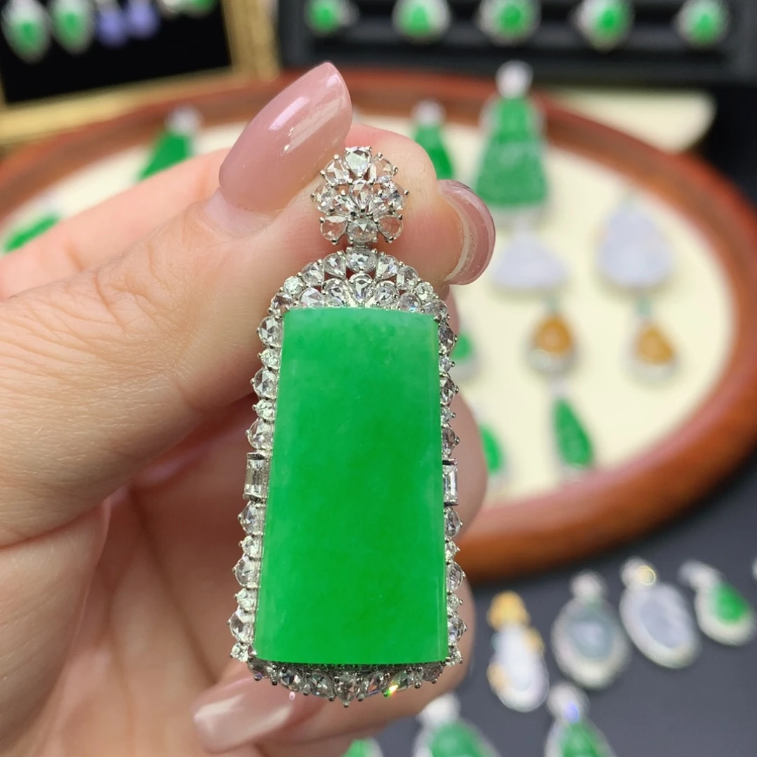 翡翠18K金镶嵌吊坠(不含链)