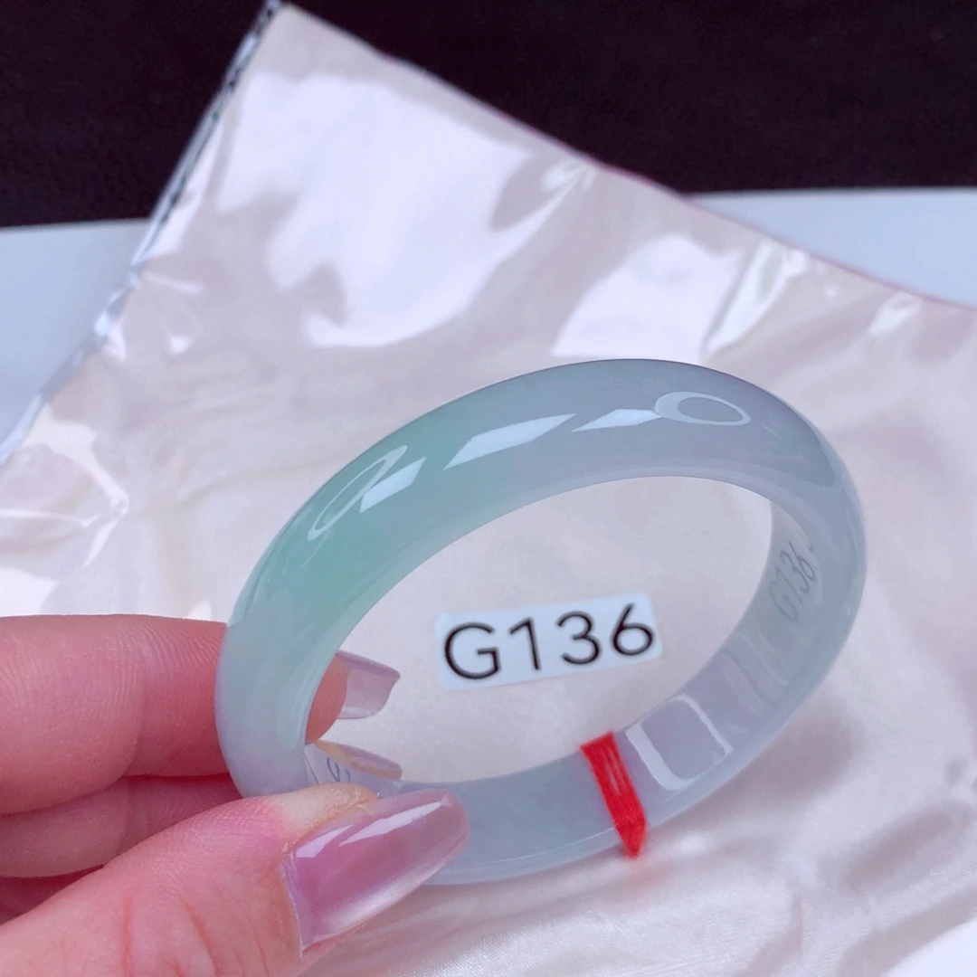 翡翠未镶嵌手镯手镯