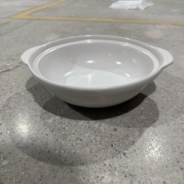 景德镇珍宝砂锅2885白无盖(微瑕)
