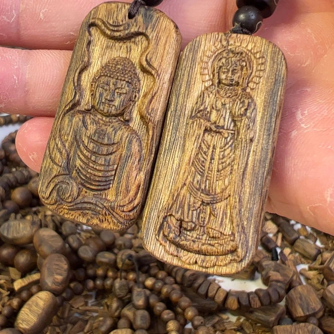 沉香吊坠乌身圆叶吊坠