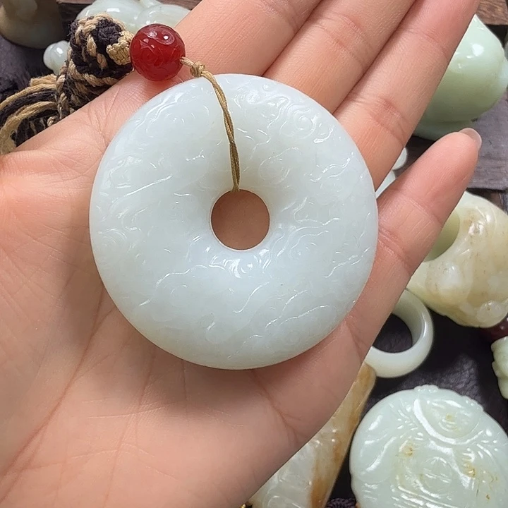 独***身和田玉未镶嵌挂件