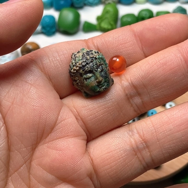 南红玛瑙未镶嵌颈饰