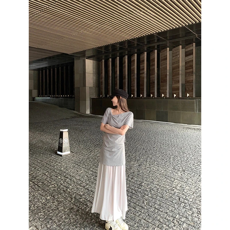 行走的冰氧感设计感侧V领修身短袖T恤高腰时髦半身纱裙长裙两件套
