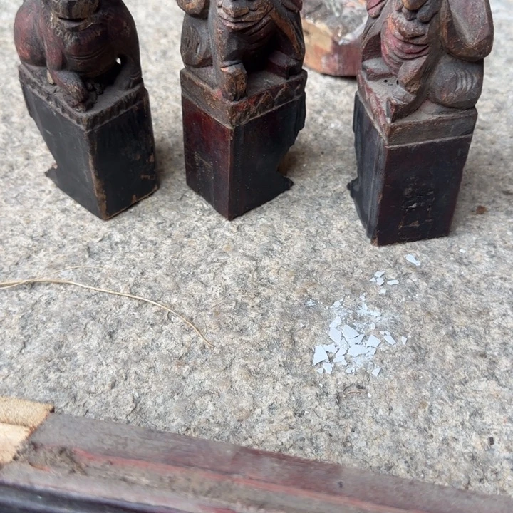 短***儿香榧木香樟木木雕三个