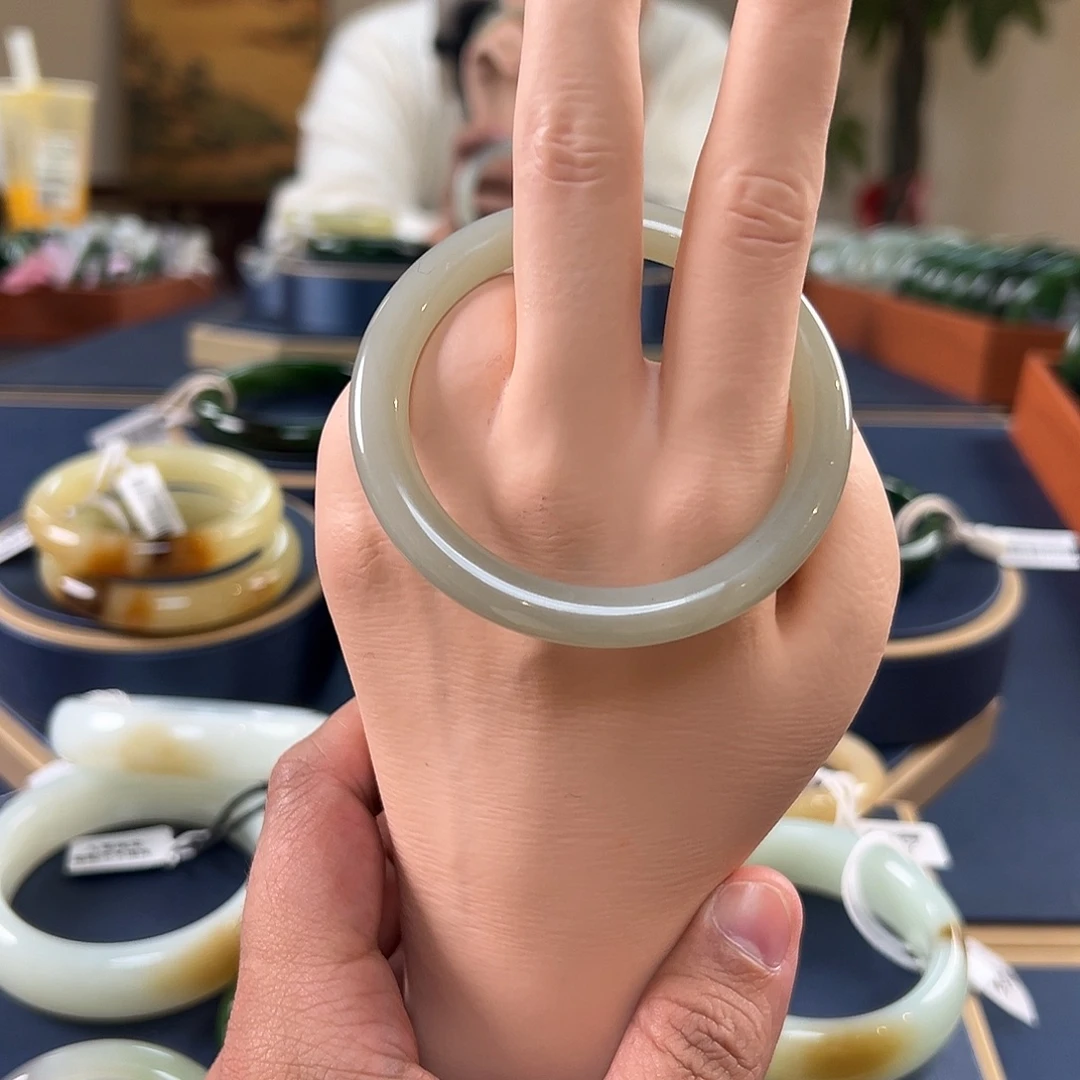 晚***·和田玉未镶嵌手镯且末蓝手镯C0155-56