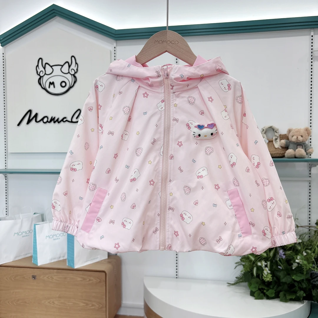 MOMOCO女童秋季儿童新款时尚可爱卡通满印带玩偶连帽外套DSM626G