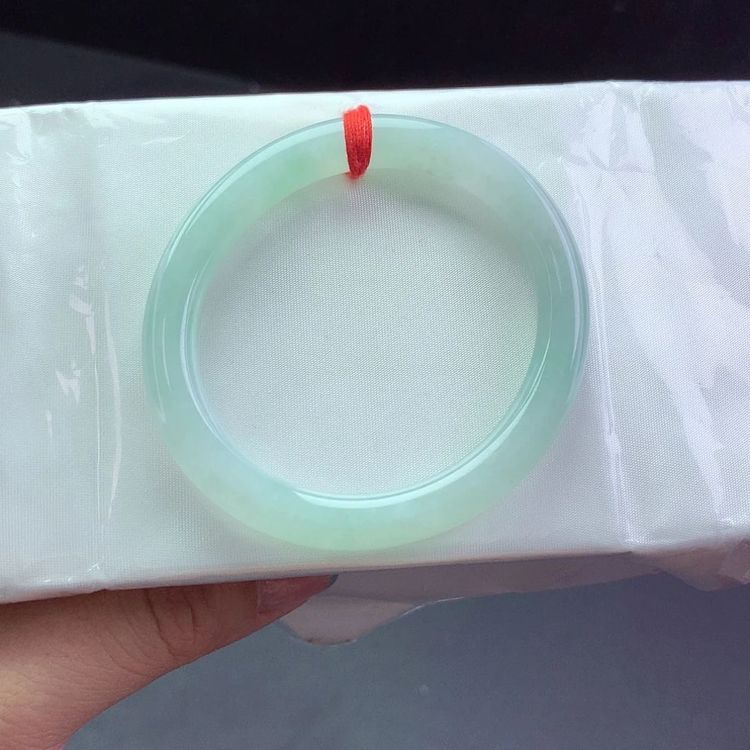【闪购商品】翡翠手镯未镶嵌贵妃a 1101403