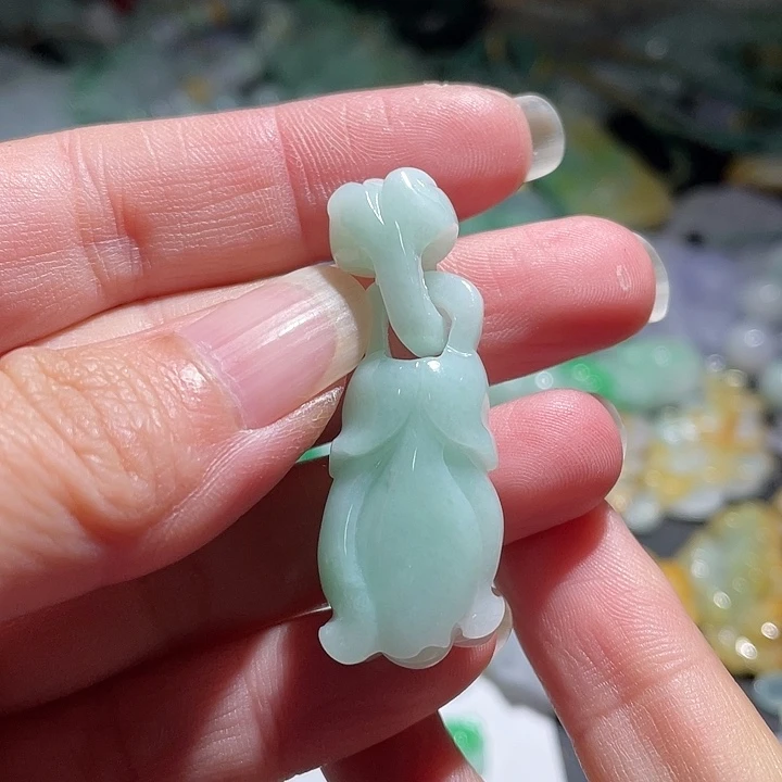 颈饰未镶嵌翡翠天