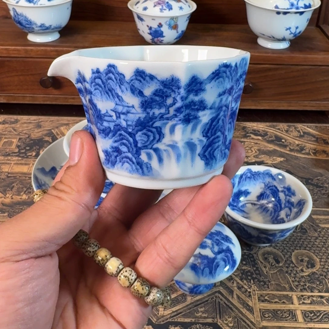 景德镇全手工手绘青花山水公道杯