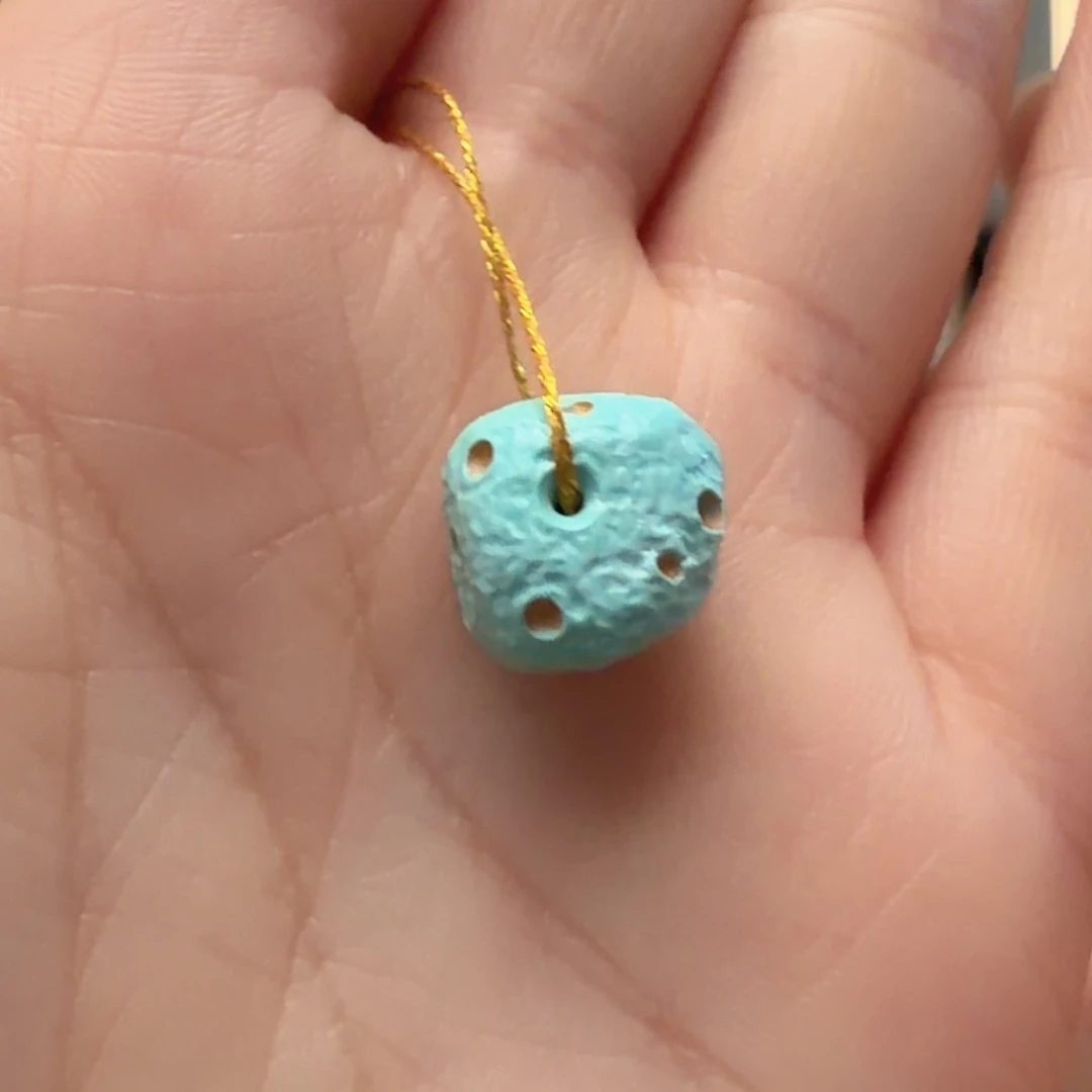 绿松石未镶嵌颈饰