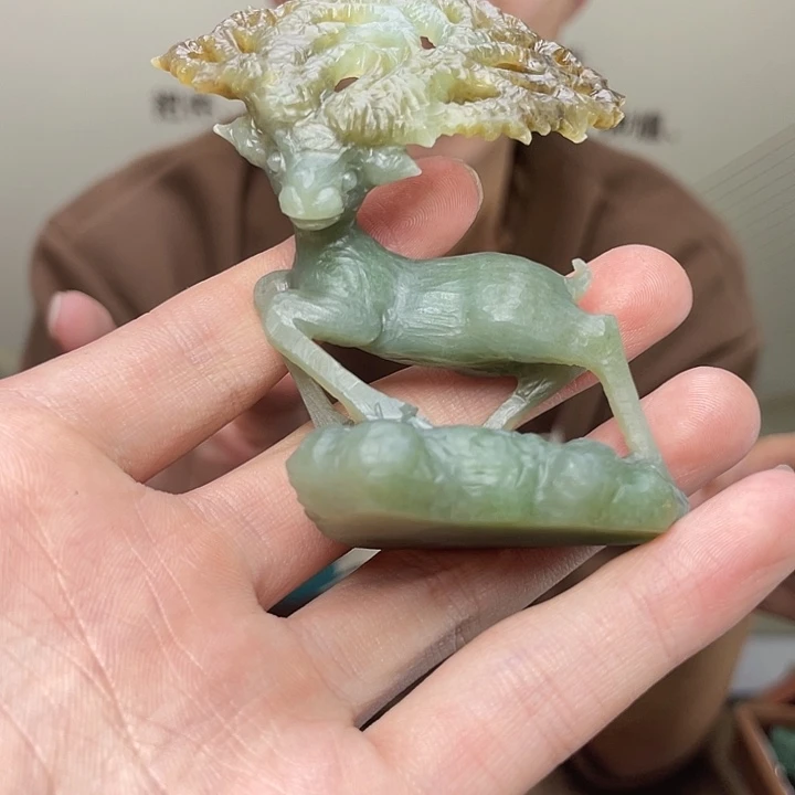 和田玉未镶嵌把件