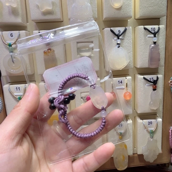 玛瑙/玉髓颈饰未镶嵌努**上