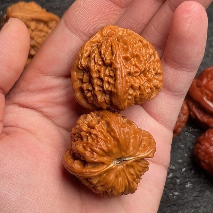 吊坠文玩核桃三角白