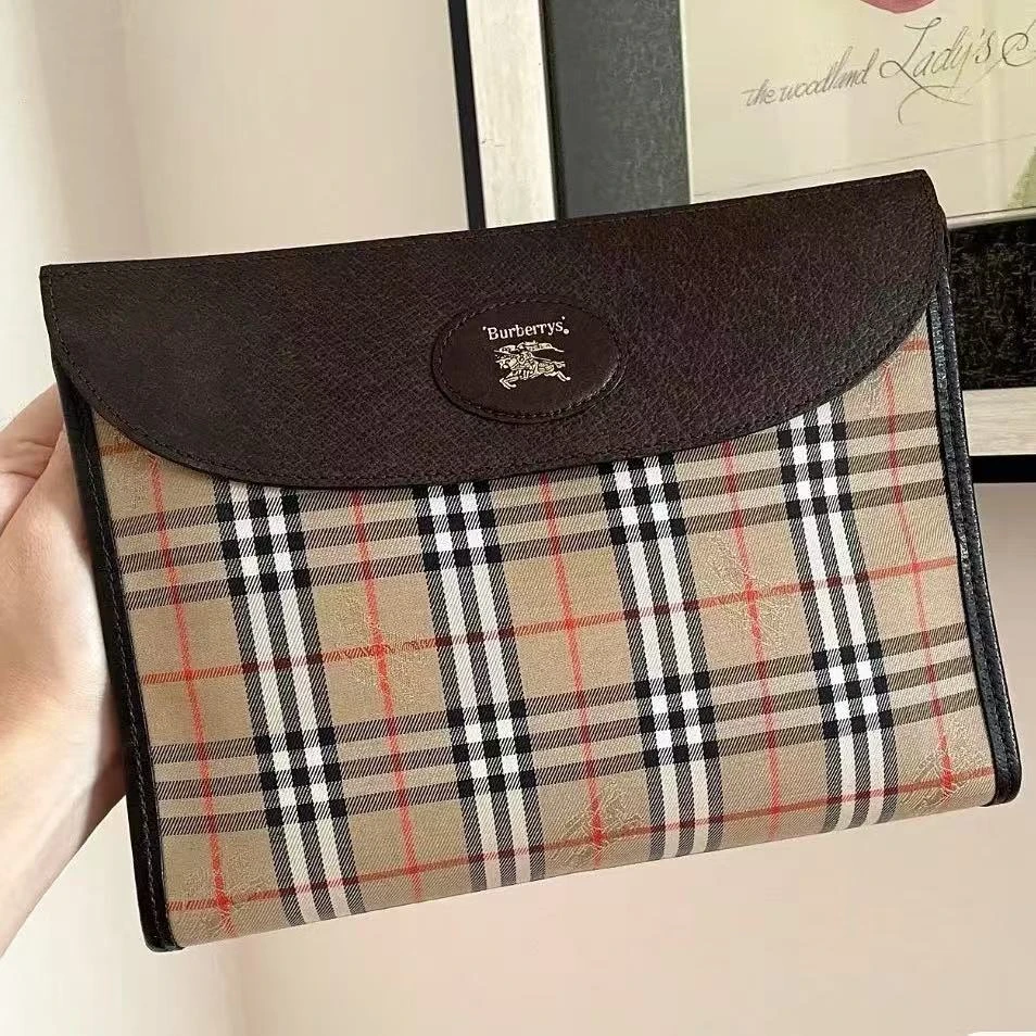 95新 BURBERRY/博柏利 XM/经典格纹战马手拿改腋下包/ZG02619052