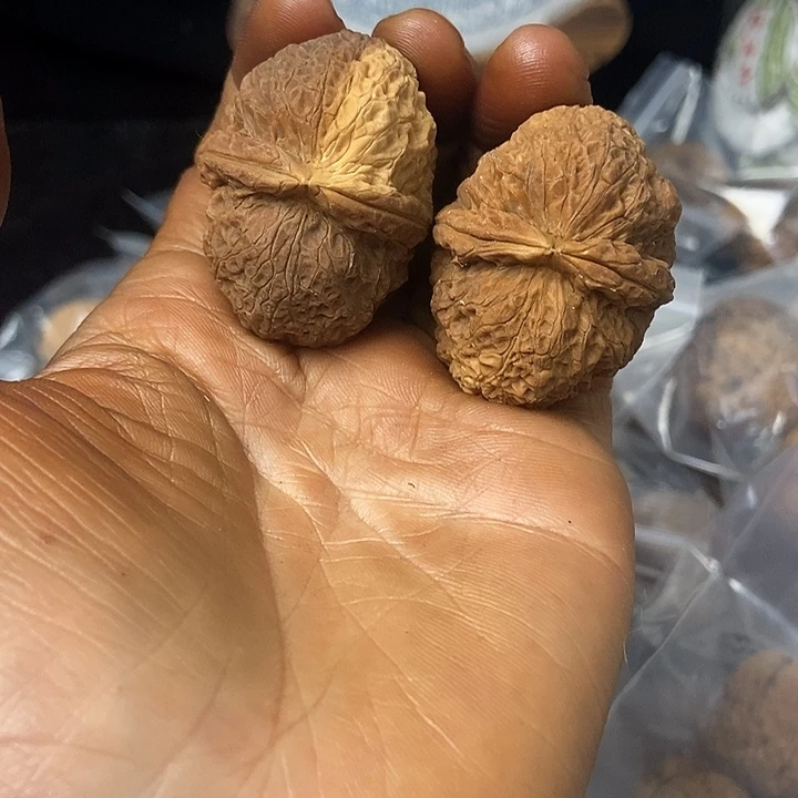 把件文玩核桃云南铁核桃基地85