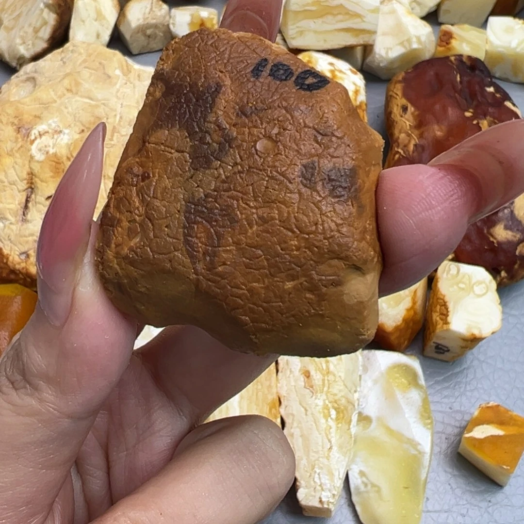 定制琥珀未镶嵌木**西蜜蜡