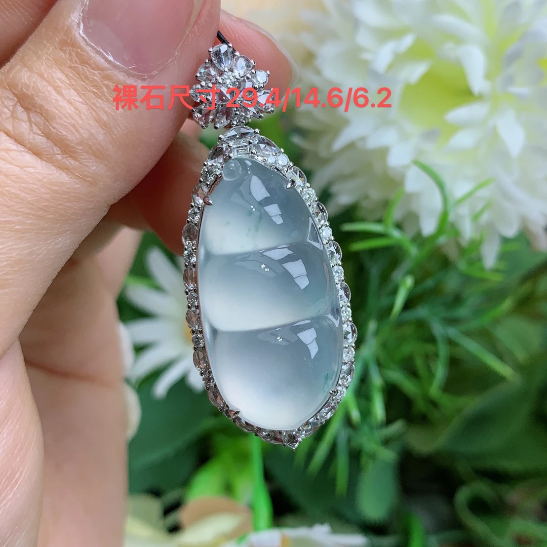 缅甸天然翡翠A货18k玻璃种起钢福豆吊坠奋尺寸44.6/18.8/11.5mm