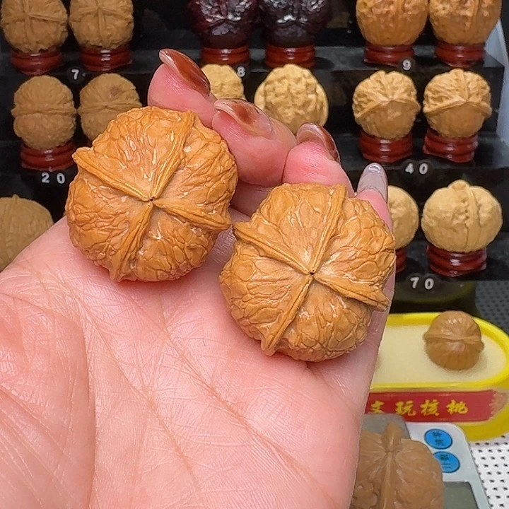 文玩核桃把件四棱35尺…………87号