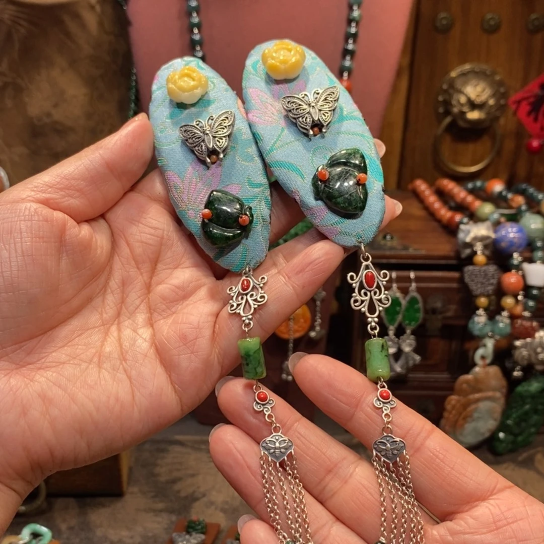 翡翠吊坠(赠链)未镶嵌