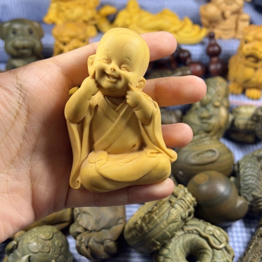 毅***然绿檀黄杨木小和尚摆件