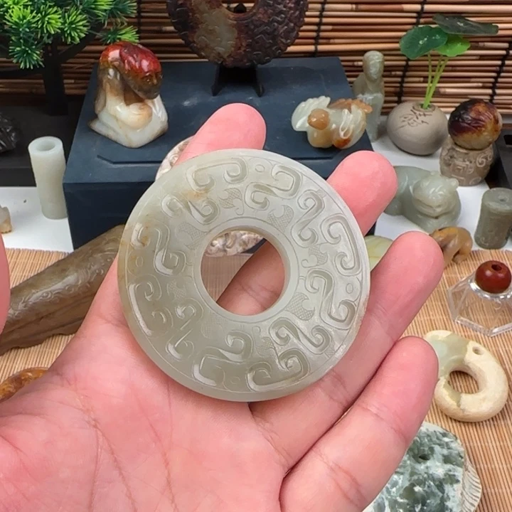 爱***新和田玉（糖玉）未镶嵌摆件