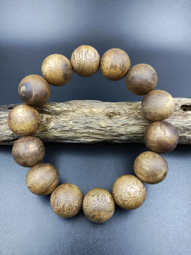 沉香奇楠沉香1.7圆珠单圈（多样性发一）