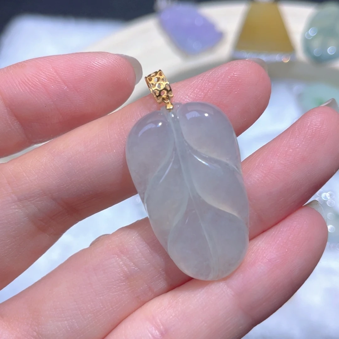 翡翠18K金镶嵌颈饰翡翠