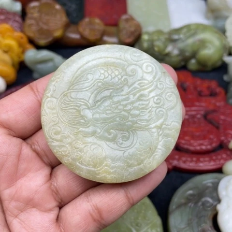 和田玉颈饰未镶嵌60