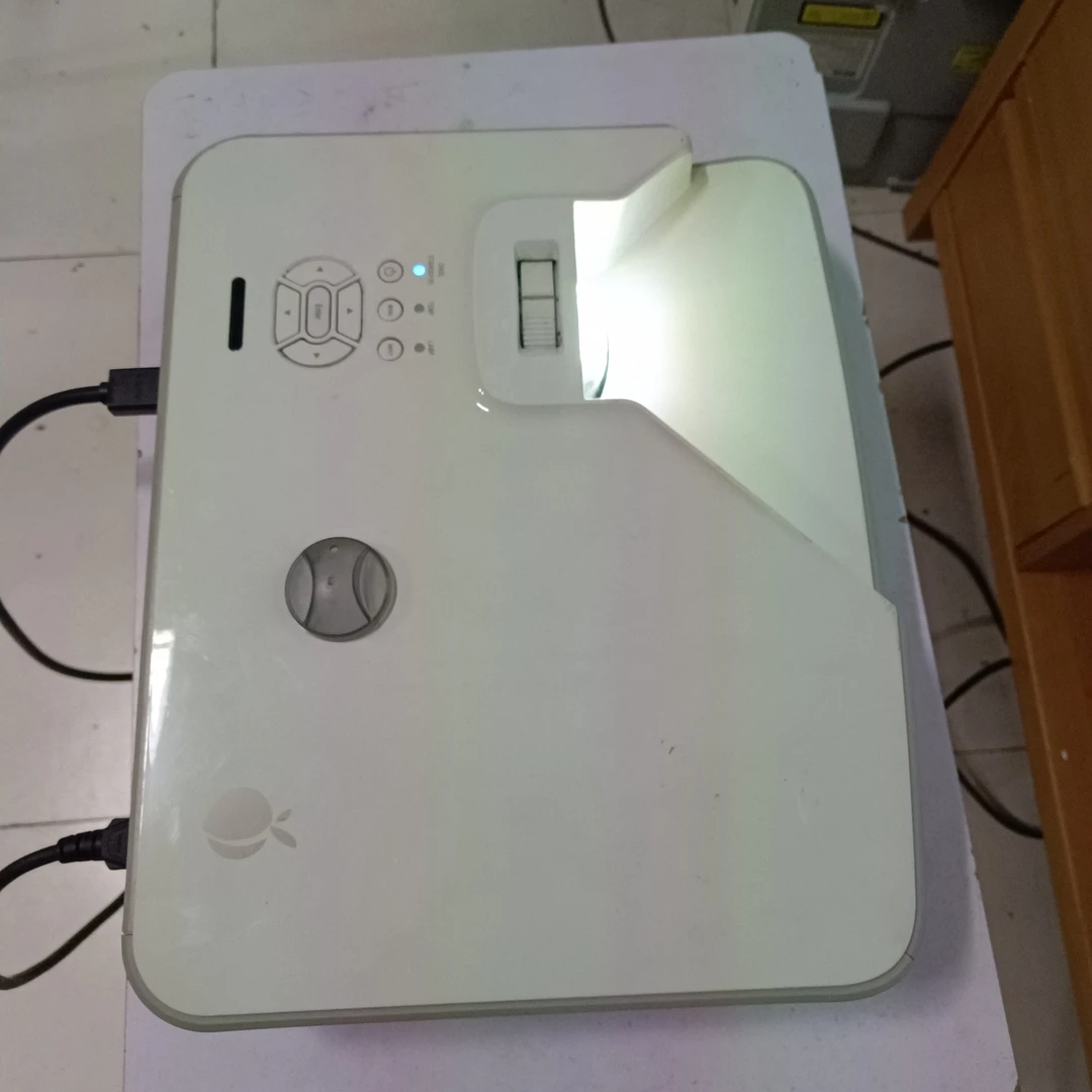 高清长焦投影仪运费自理