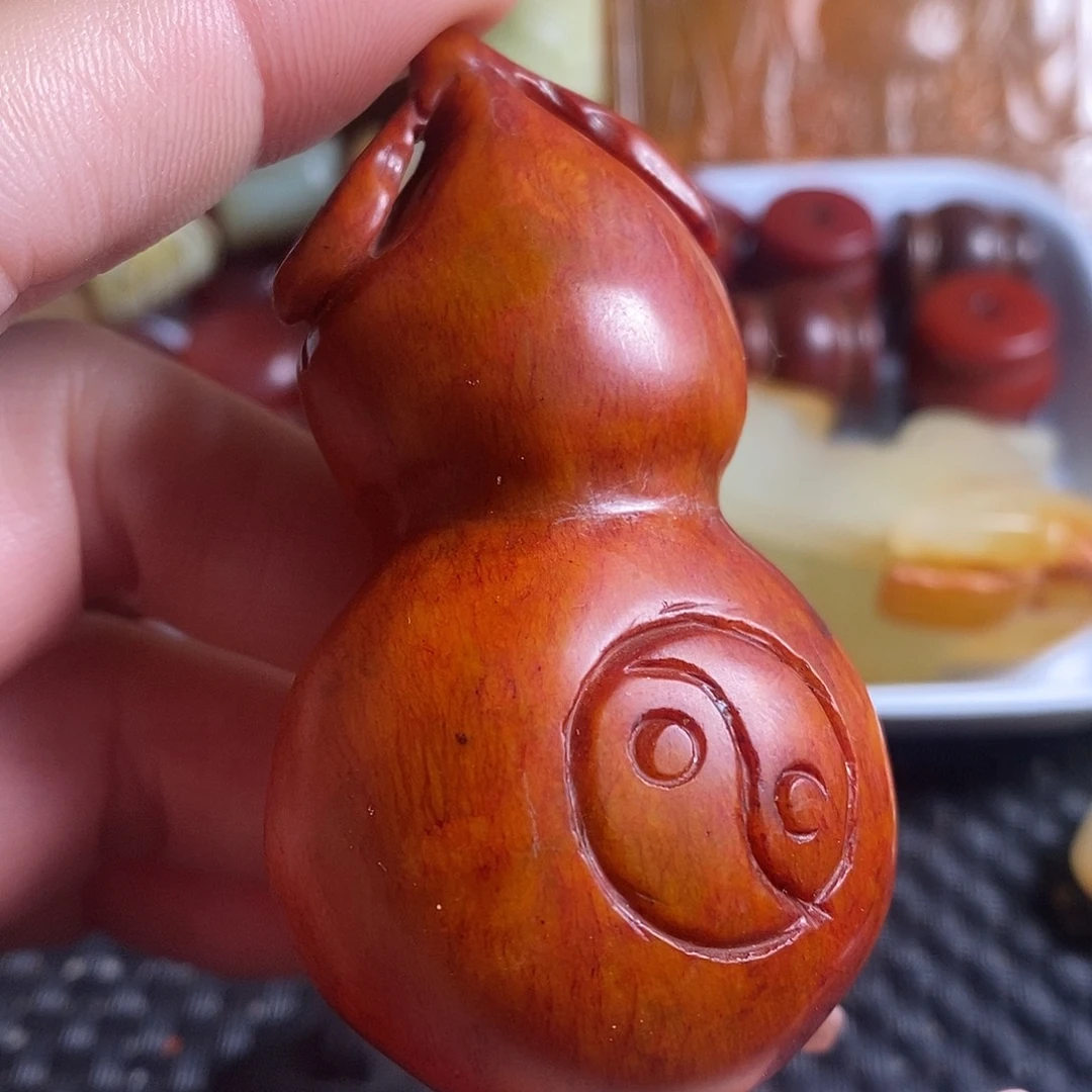 岫玉未镶嵌珠宝奇石