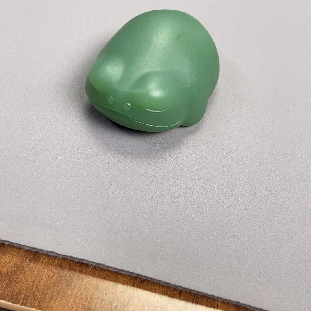 南***瑋和田玉未镶嵌颈饰