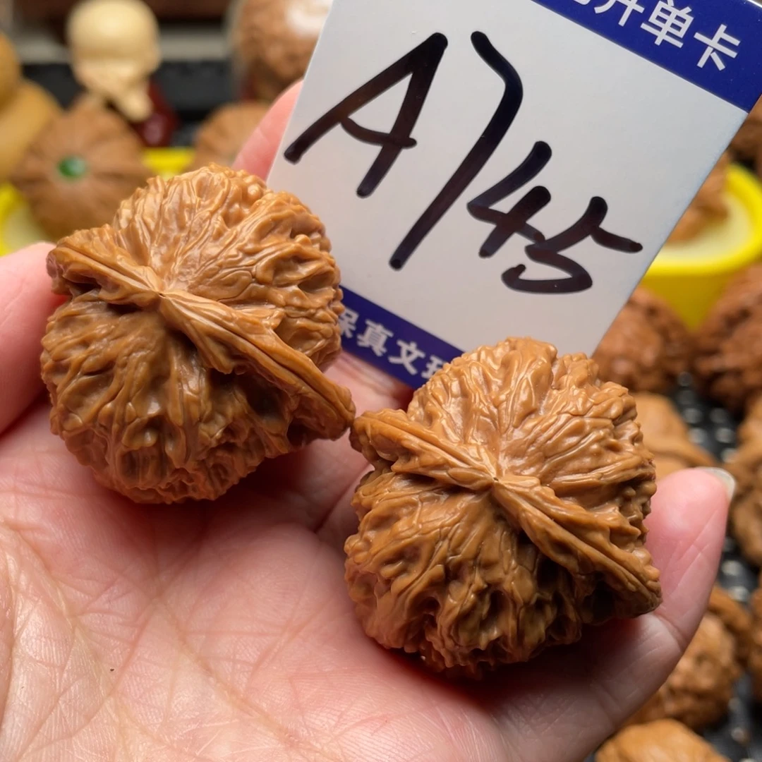 把件桃核白狮子39