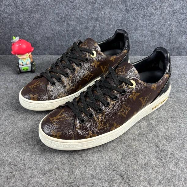 99新 LouisVuitton/路易威登 白棕老花满印休闲鞋 36.5码 YLP2330