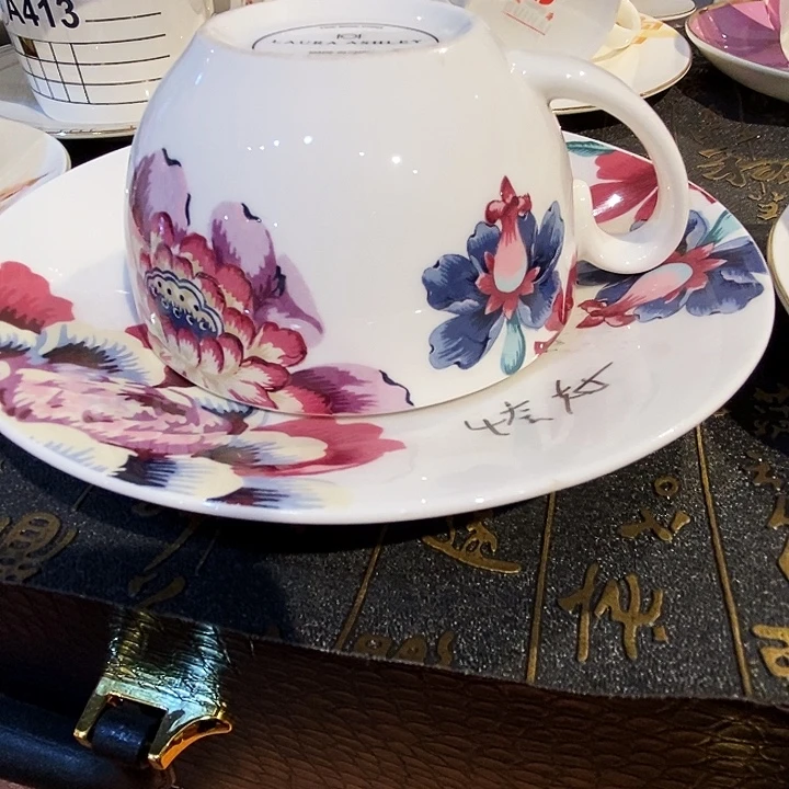 嫦***曦骨质瓷库存产品杯碟