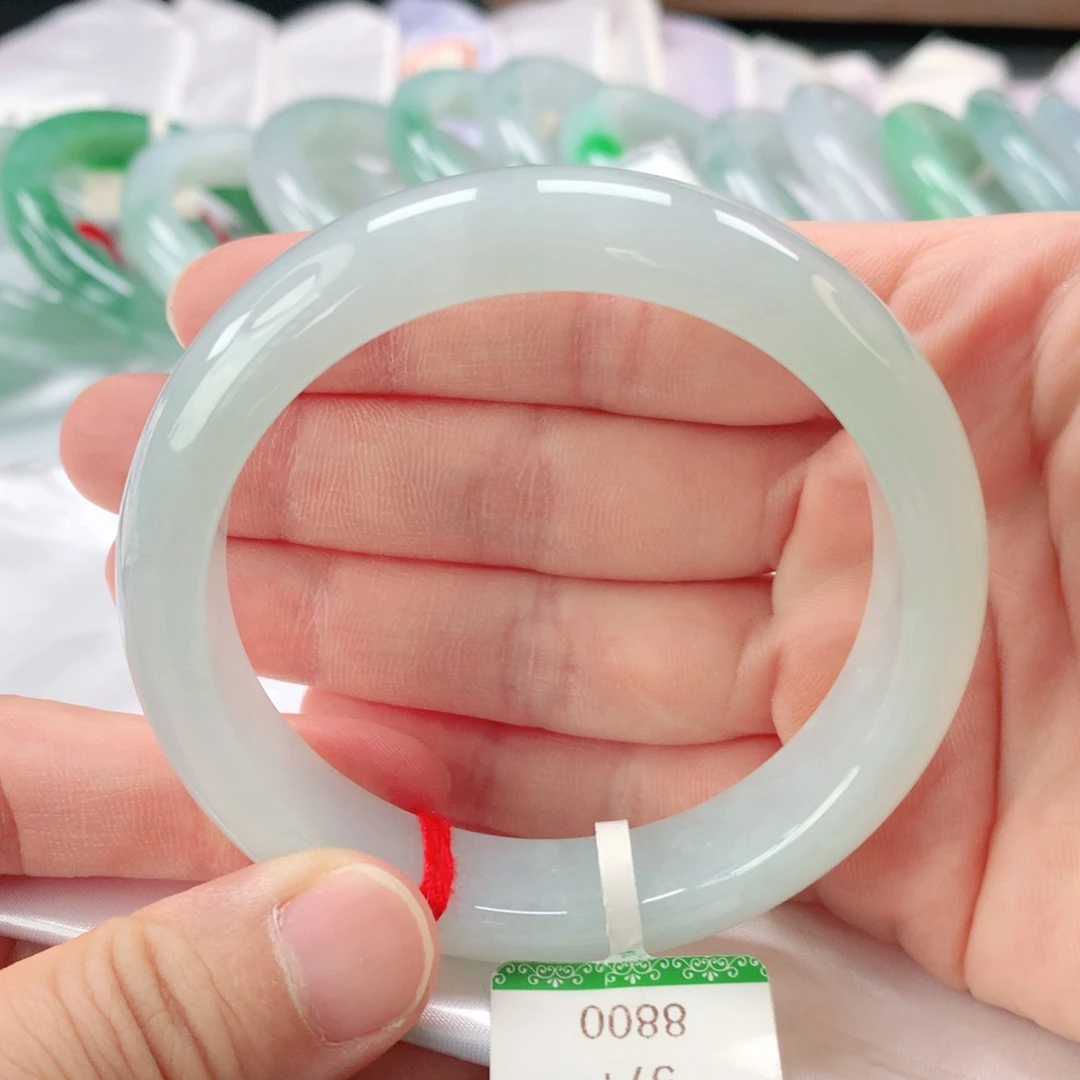 翡翠手镯未镶嵌缅甸A货翡翠手镯