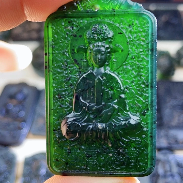 蛇纹石玉未镶嵌挂件