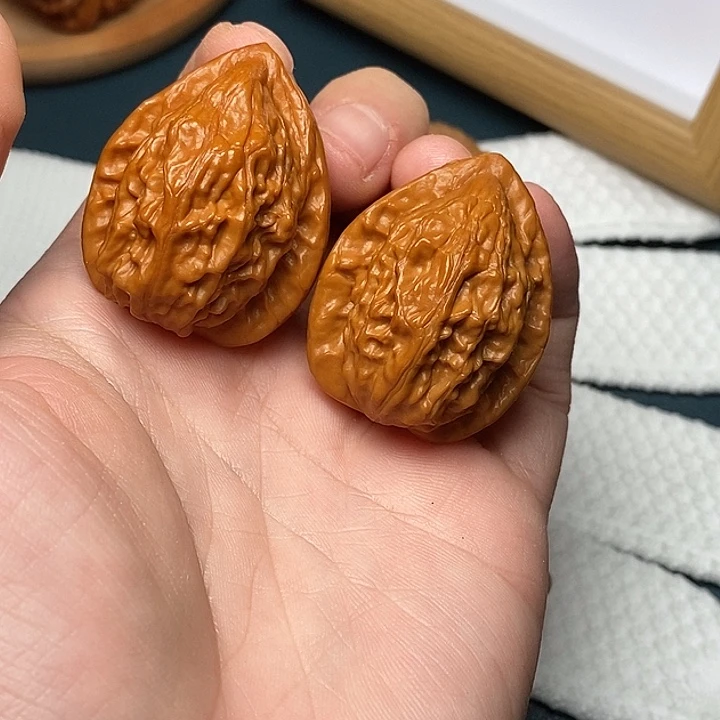 文玩核桃把件文玩核桃把件32大红袍（回血）