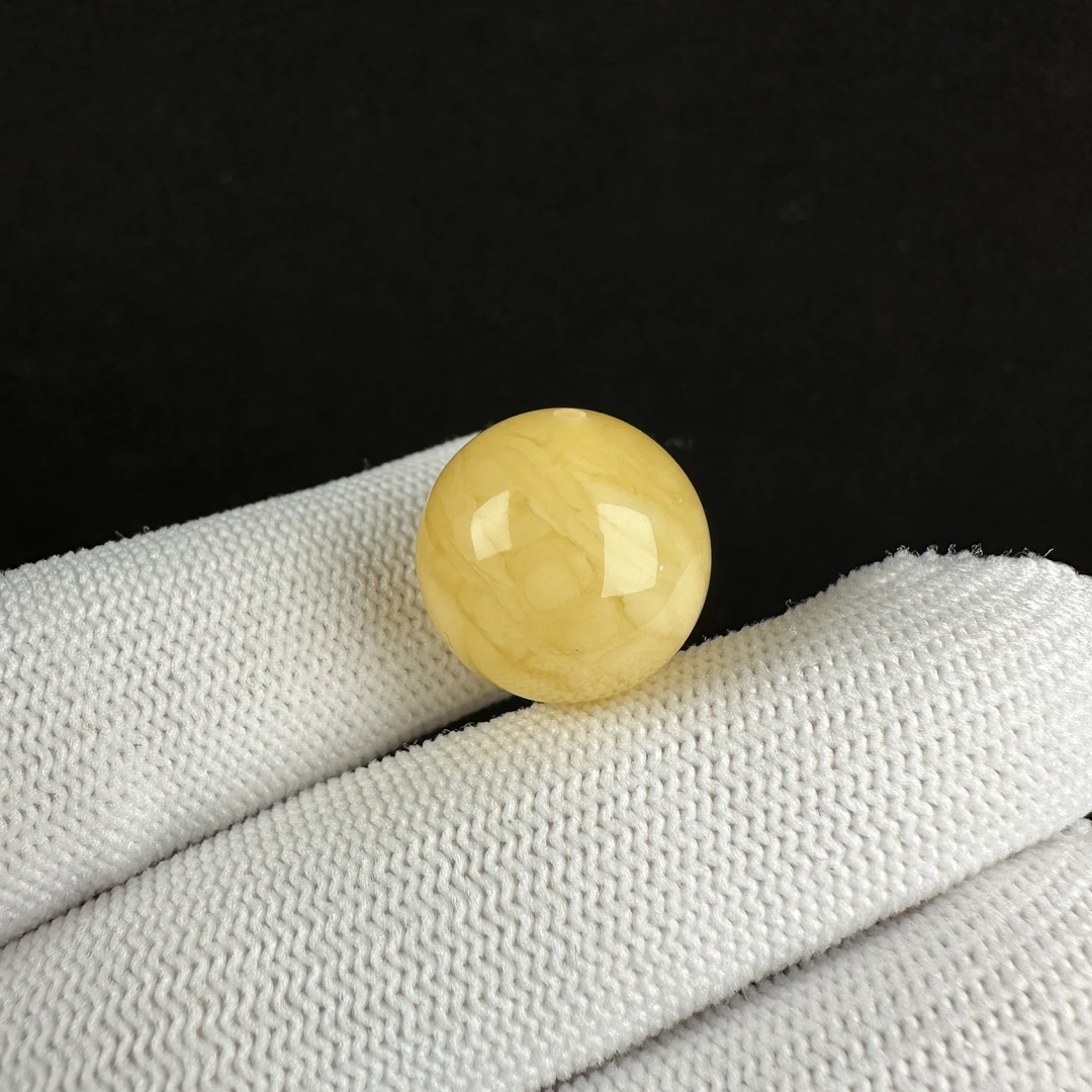 M4910天然原矿蜜蜡鸡油黄飘花 圆珠 15.9mm抖音基地质检发货