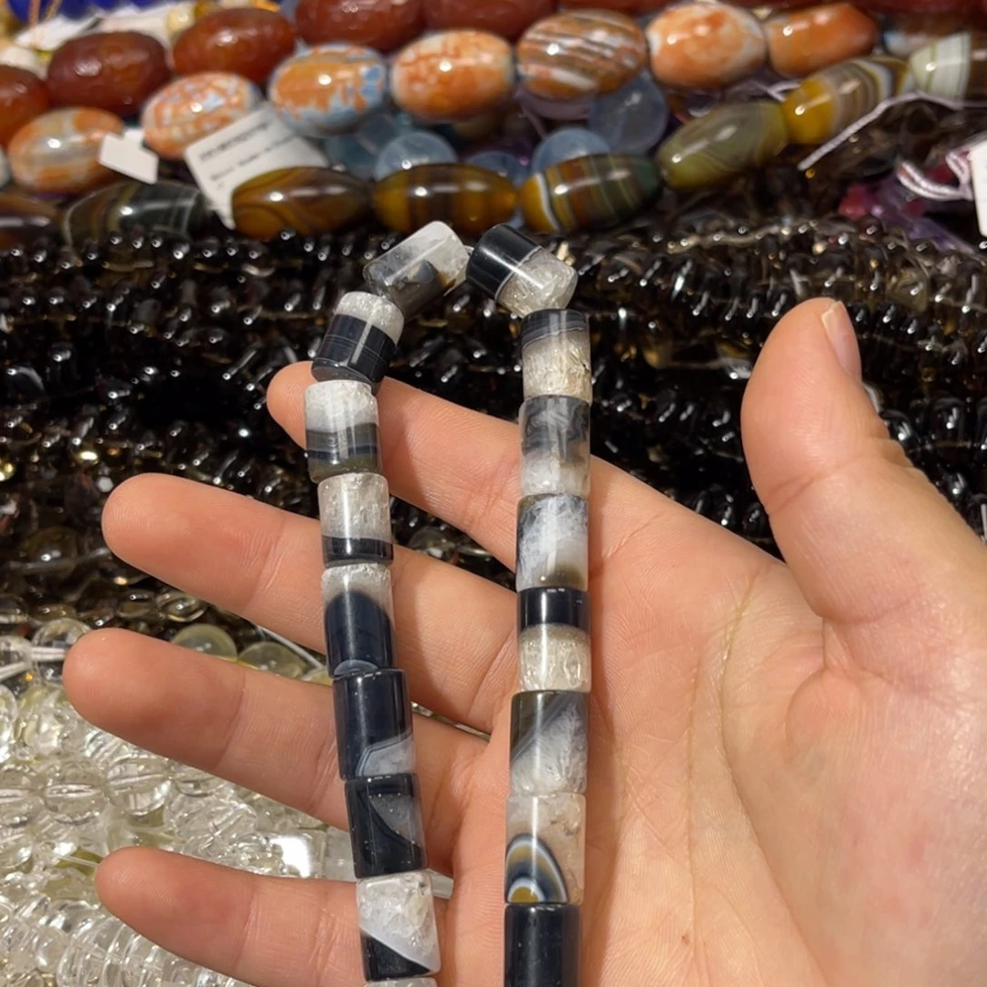 玛瑙/玉髓散珠玛瑙水晶半生矿