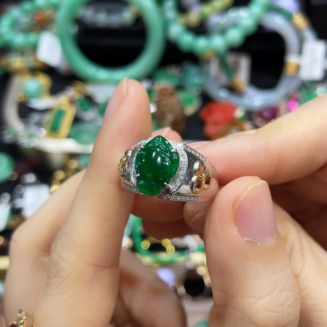 小***姐翡翠未镶嵌戒指闪购商品