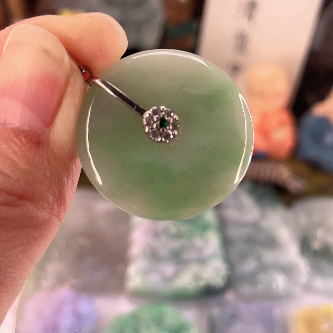 翡翠未镶嵌颈饰扣子