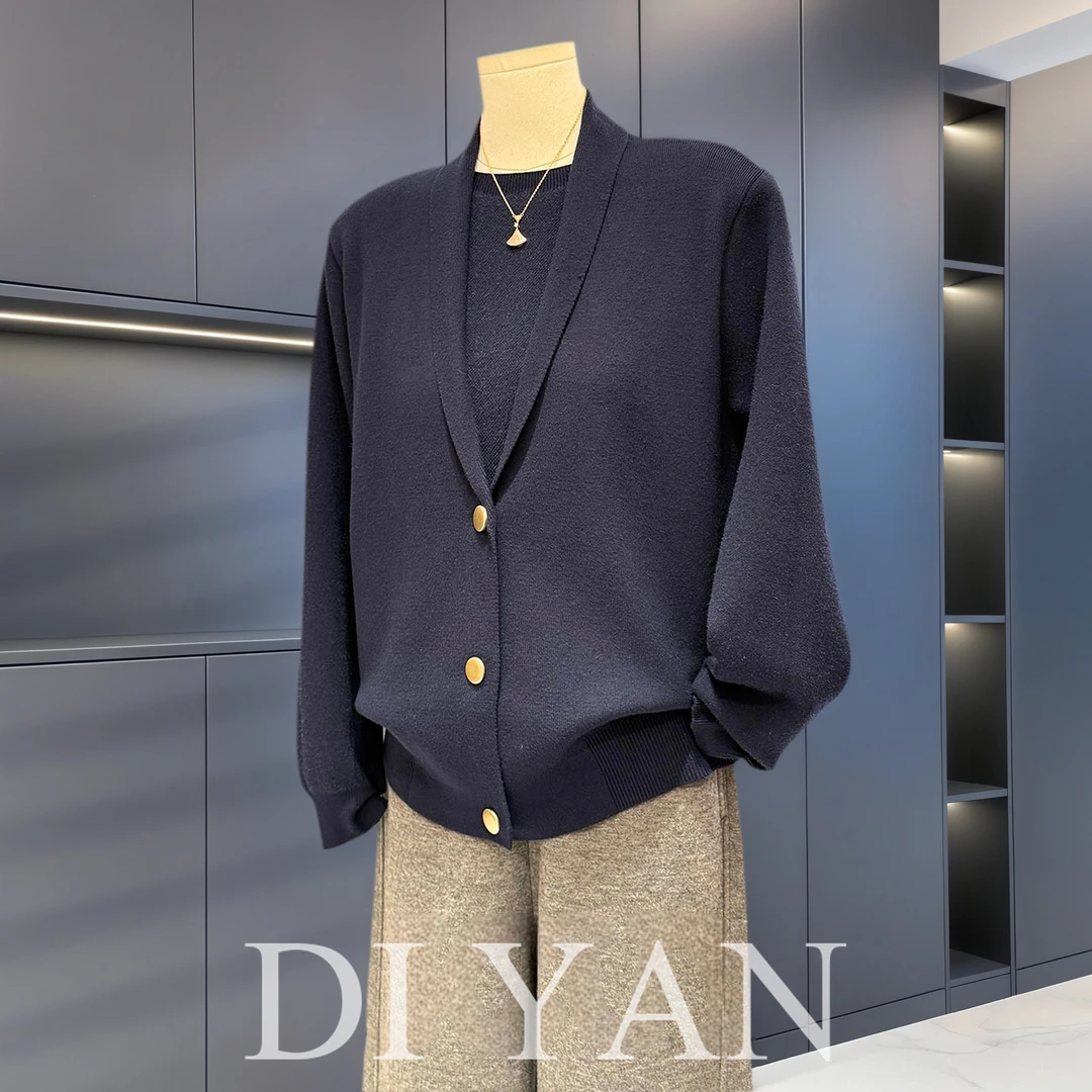 时尚极简风假两件针织衫女中老年秋冬新款上衣妈妈装洋气加绒毛衣