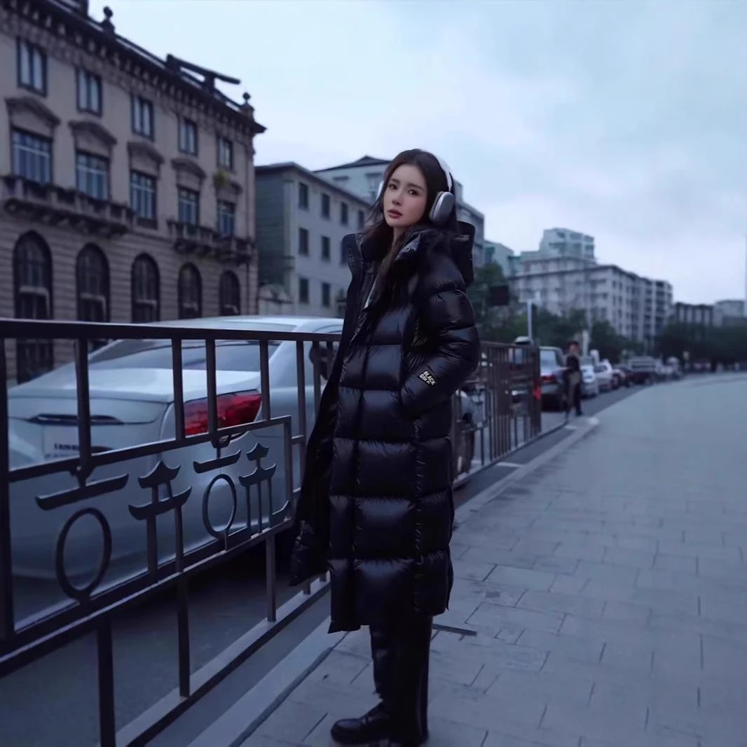 黑金鹅绒服高端加厚加长款情侣装男女同款秋冬保暖过膝连帽羽绒服