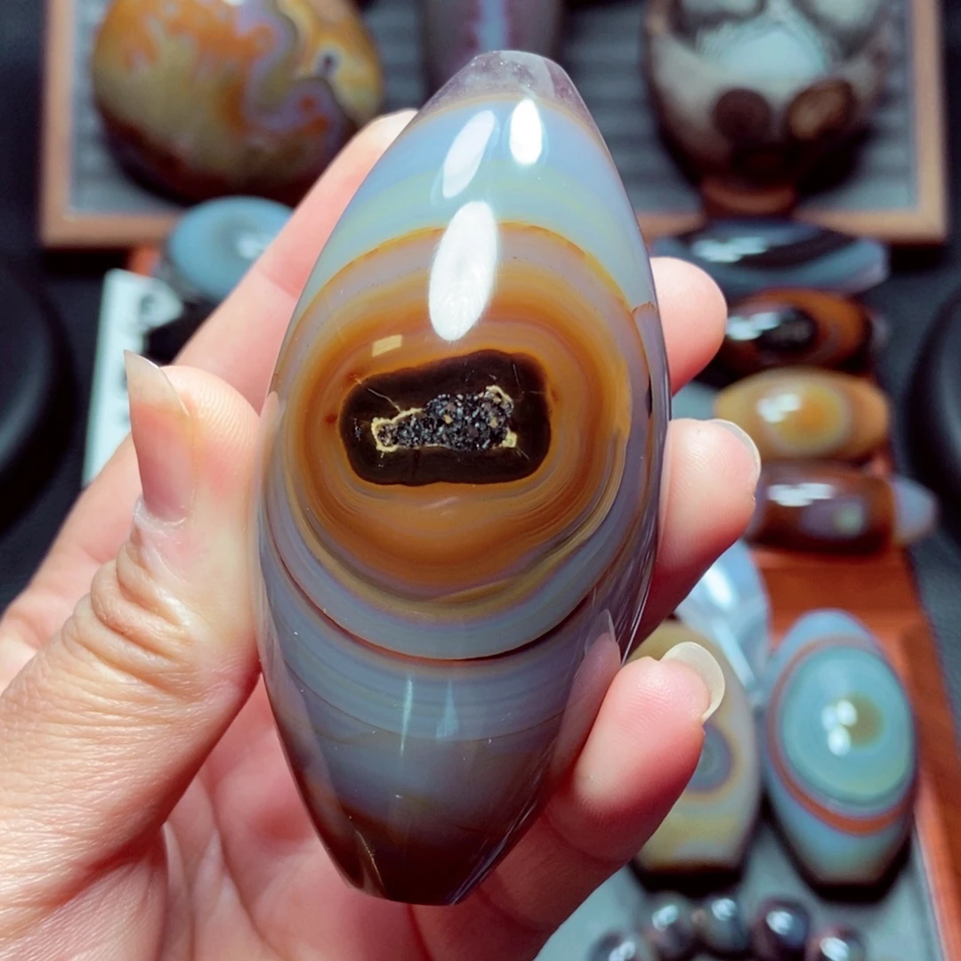 玛瑙/玉髓未镶嵌珠宝奇石