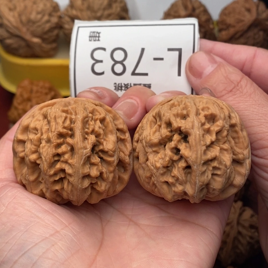 文玩核桃把件粗筋44….