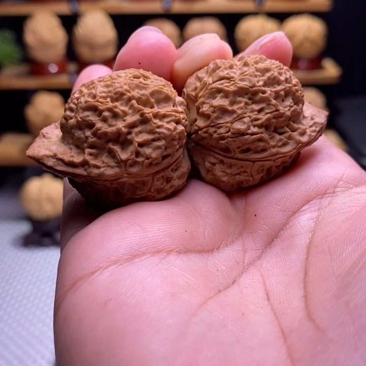 尹*** 木质类云铁炎魔星官4号