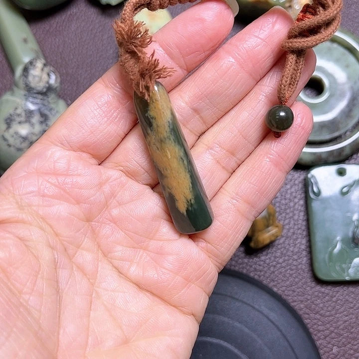 岫岩河磨玉（透闪石质玉）手绳未镶嵌