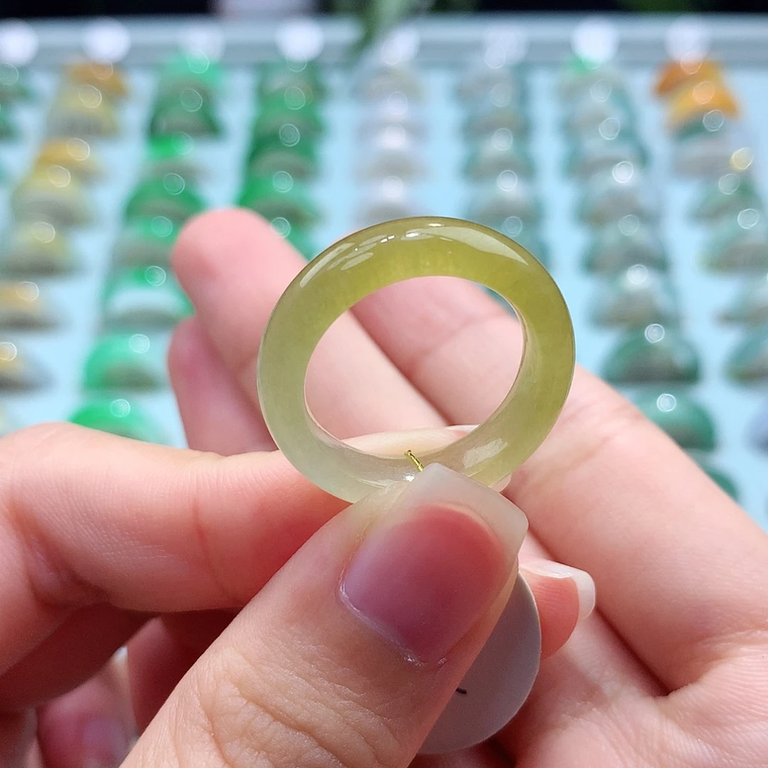 翡翠戒指未镶嵌15圈