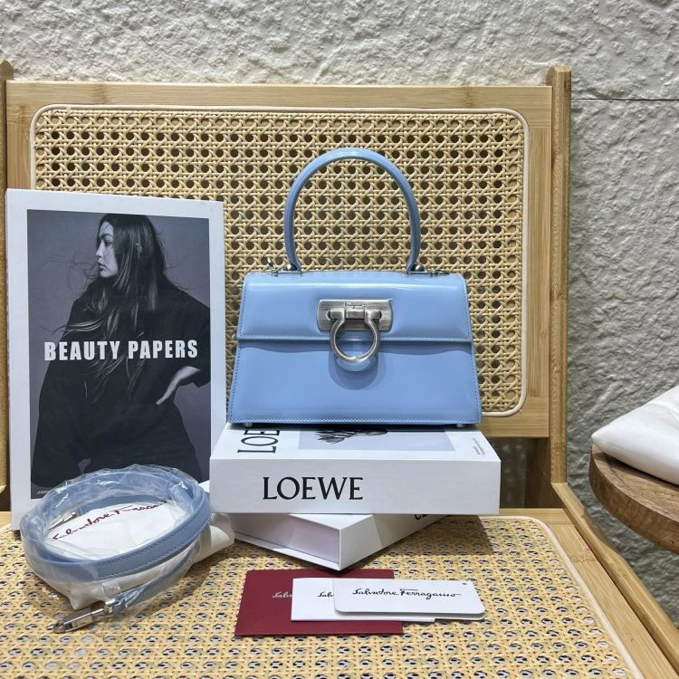 95新/菲拉格慕/C17411473061/[251216zbB]